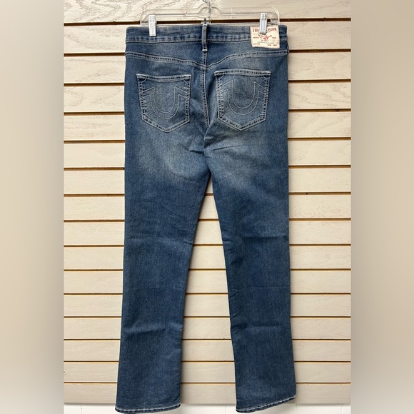 Women's Straight Leg Blue Jeans - Picture 8 of 9